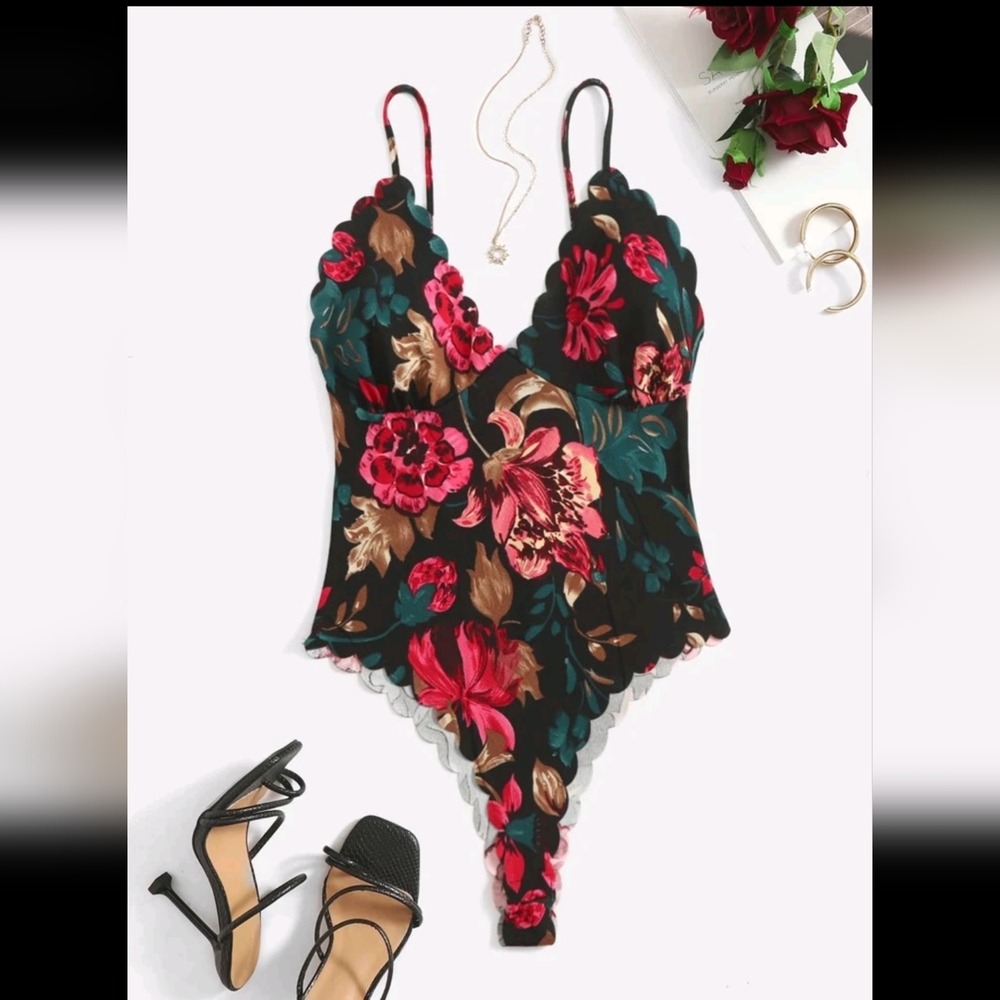 Floral Print Scallop Trim Cami Bodysuit